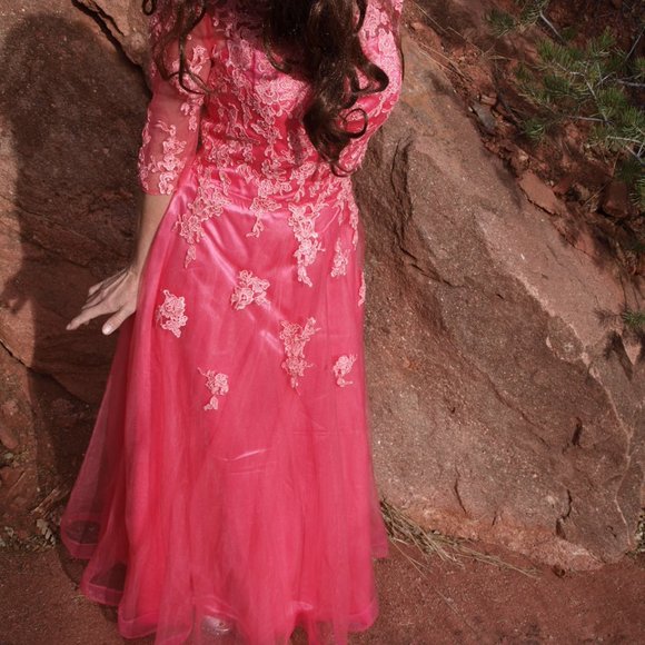 Long Coral Dress BY HAPPY WEDDING SIZE 14 NEW - Picture 8 of 13